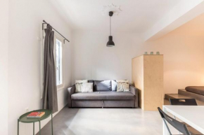 Downtown Athens comfy studio Walk Everywhere